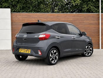 Used Hyundai i10 2023 for sale - 79725958: Photo