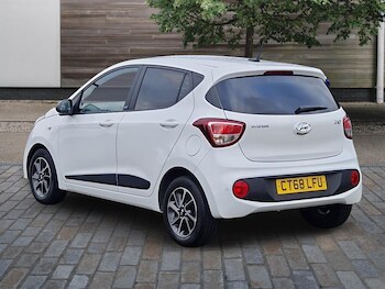 Used Hyundai i10 2019 for sale - 76865430: Photo