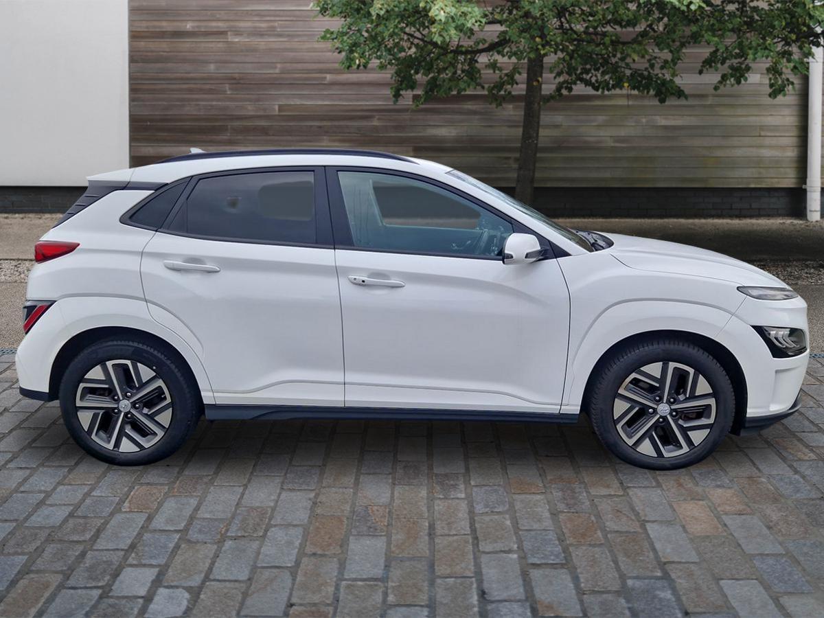 Used Hyundai KONA 2021 for sale - 76865435: Photo 2