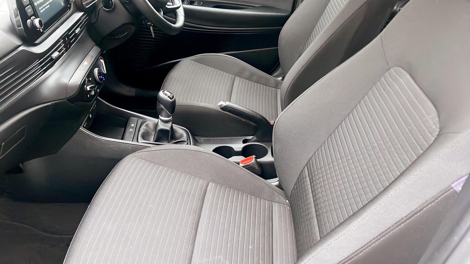 Used Hyundai i20 2021 for sale - 76122963: Photo 28