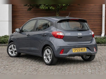 Used Hyundai i10 2023 for sale - 79553285: Photo