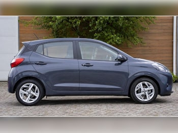 Used Hyundai i10 2023 for sale - 79553285: Photo