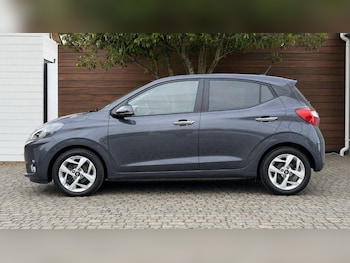 Used Hyundai i10 2023 for sale - 79553285: Photo