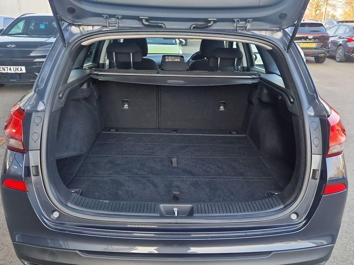 Used Hyundai i30 2022 for sale - 77853649: Photo 17