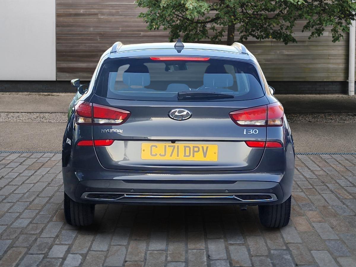 Used Hyundai i30 2022 for sale - 77853649: Photo 6