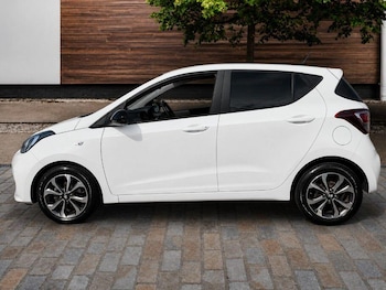 Used Hyundai i10 2019 for sale - 79484612: Photo