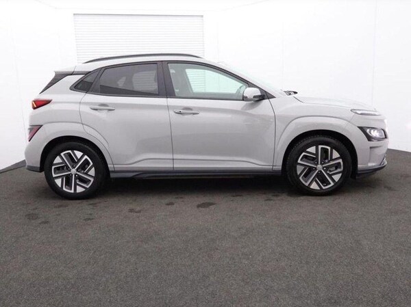 Used Hyundai KONA 2022 for sale - 76238571: Photo 3