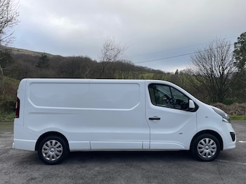 Used Vauxhall Vivaro 2016 for sale - 77045511: Photo