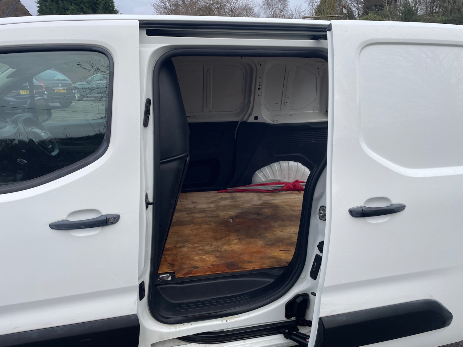 Used Peugeot Partner 2019 for sale - 76707577: Photo 10