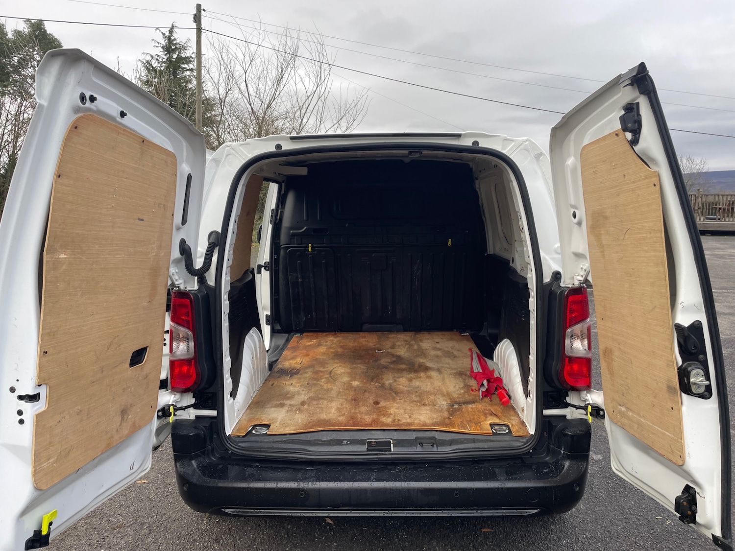 Used Peugeot Partner 2019 for sale - 76707577: Photo 11