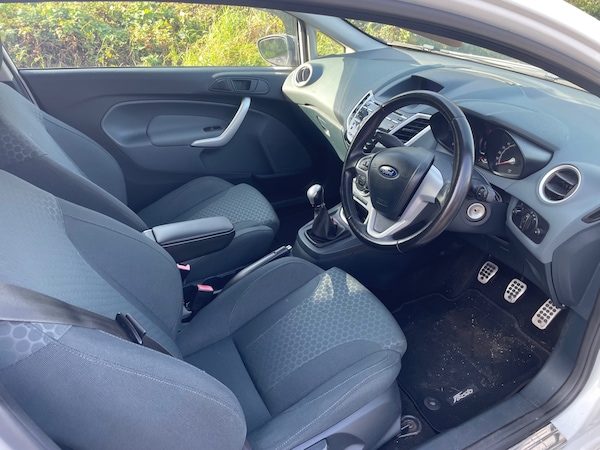 Used Ford Fiesta 2010 for sale - 76249634: Photo 10