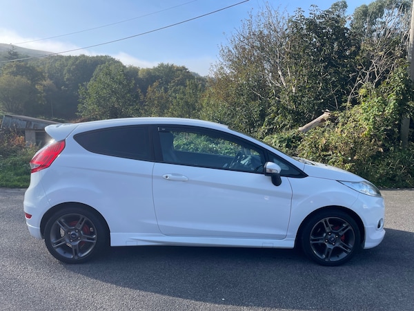 Used Ford Fiesta 2010 for sale - 76249634: Photo 4