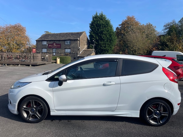 Used Ford Fiesta 2010 for sale - 76249634: Photo 5