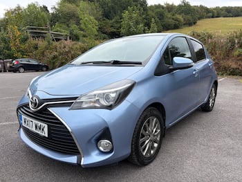 Used Toyota Yaris 2017 for sale - 79557037: Photo