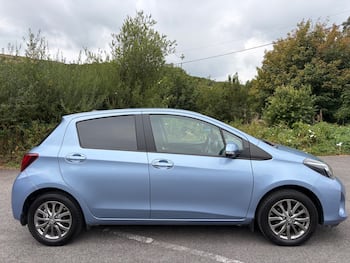 Used Toyota Yaris 2017 for sale - 79557037: Photo