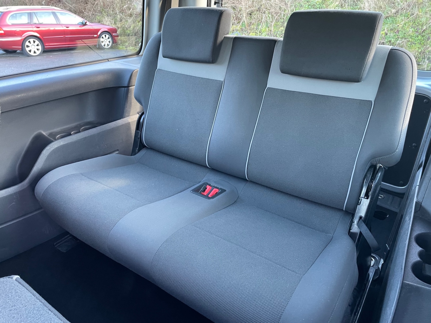 Used Volkswagen Caddy Maxi Life 2011 for sale - 77225323: Photo 14