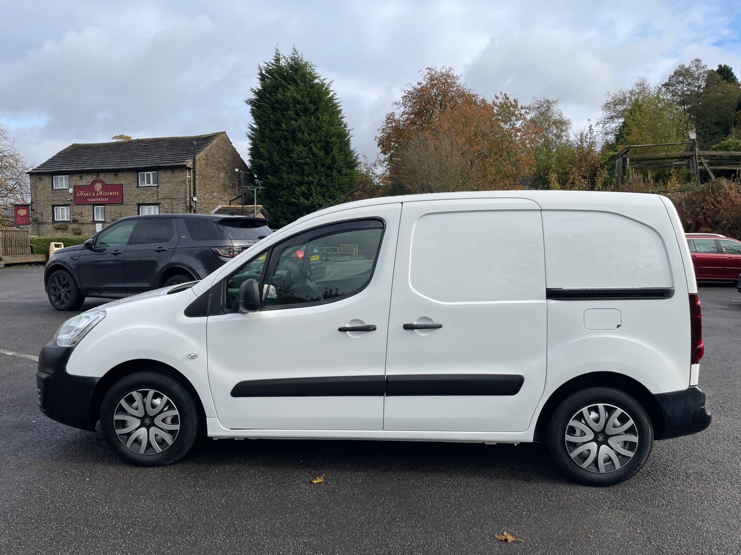 Used Peugeot Partner 2017 for sale - 76565951: Photo 4