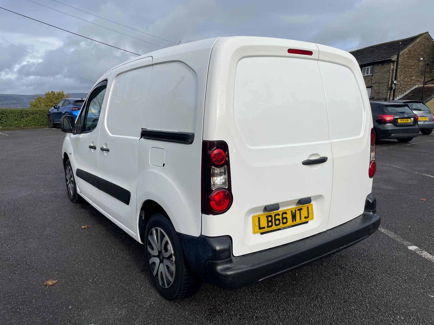 Used Peugeot Partner 2017 for sale - 76565951: Photo 6