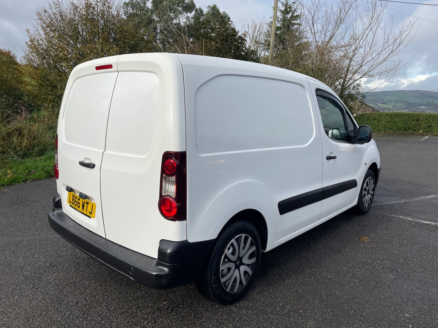 Used Peugeot Partner 2017 for sale - 76565951: Photo 8