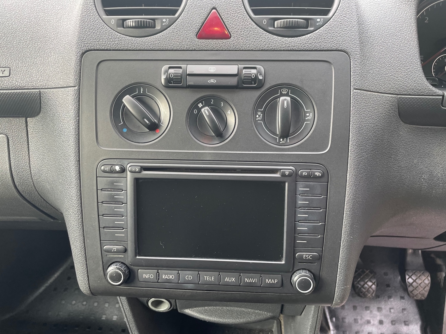 Used Volkswagen Caddy Maxi 2013 for sale - 76427849: Photo 14