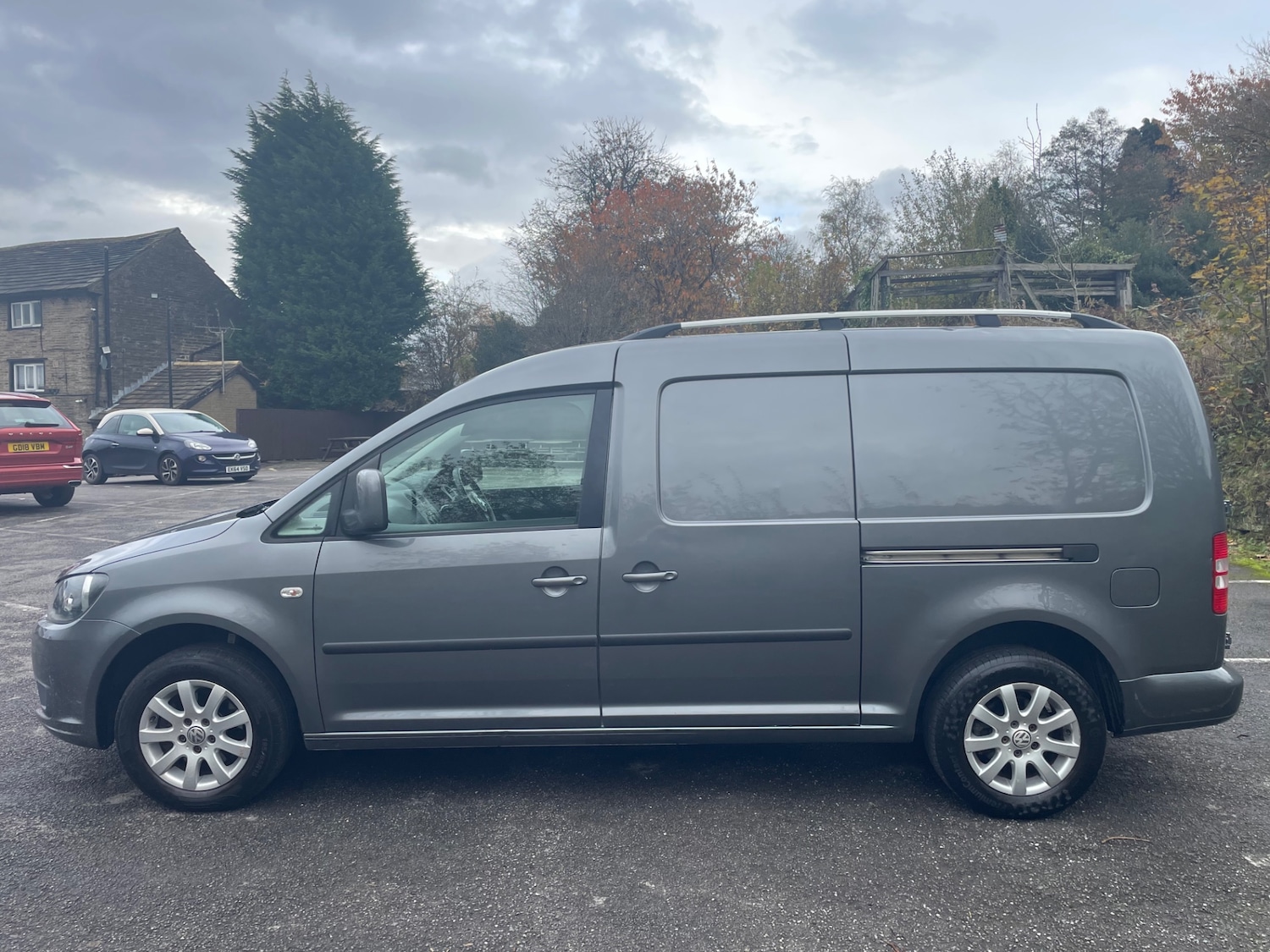 Used Volkswagen Caddy Maxi 2013 for sale - 76427849: Photo 4