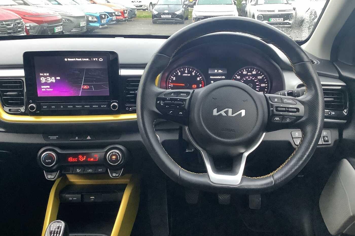 Used Kia Stonic 2023 for sale - 76936649: Photo 13