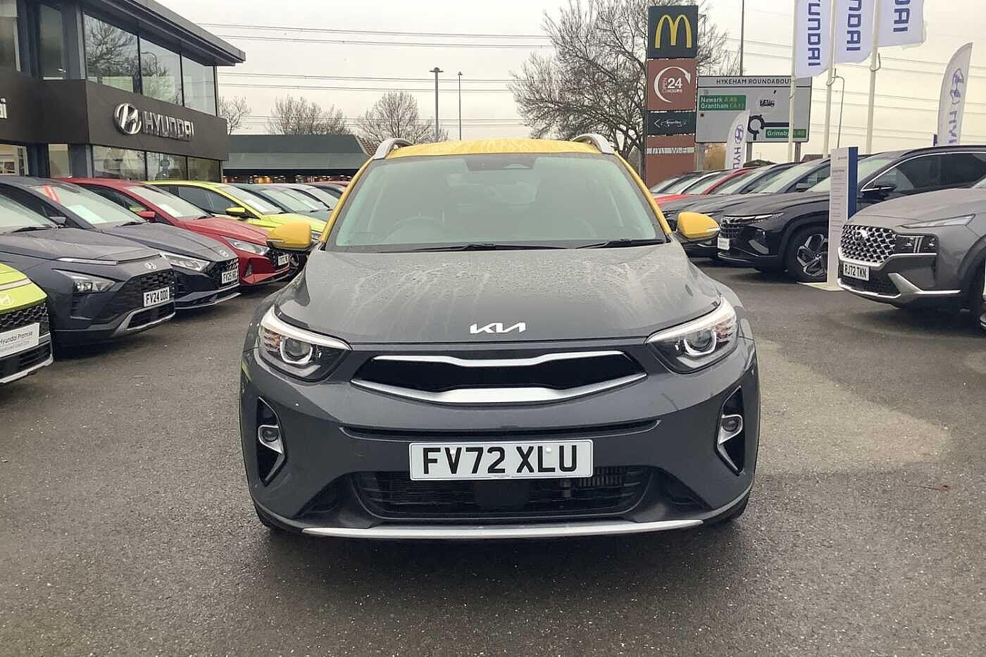 Used Kia Stonic 2023 for sale - 76936649: Photo 3