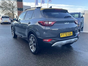 Used Kia Stonic 2023 for sale - 77412097: Photo