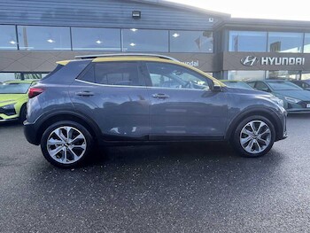 Used Kia Stonic 2023 for sale - 77412097: Photo