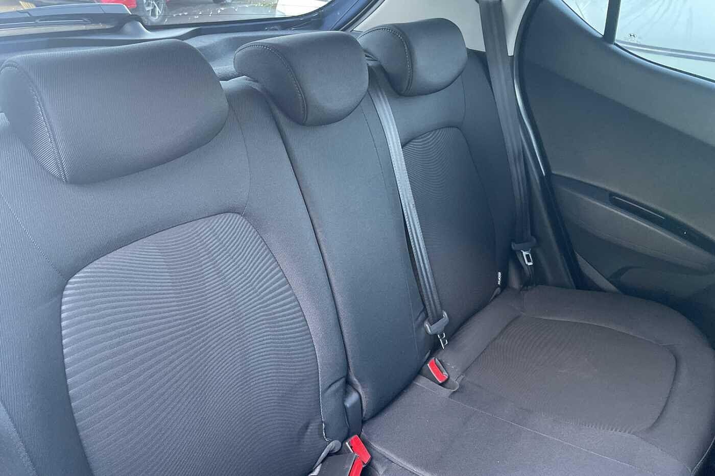 Used Hyundai i10 2017 for sale - 77331165: Photo 13