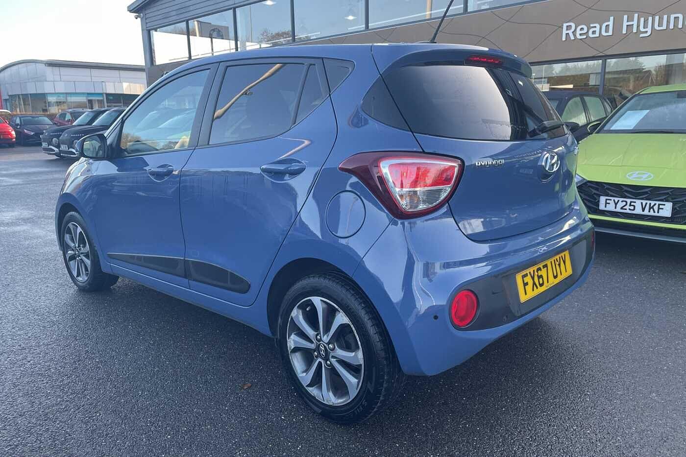 Used Hyundai i10 2017 for sale - 77331165: Photo 2