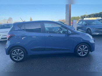 Used Hyundai i10 2017 for sale - 77331165: Photo