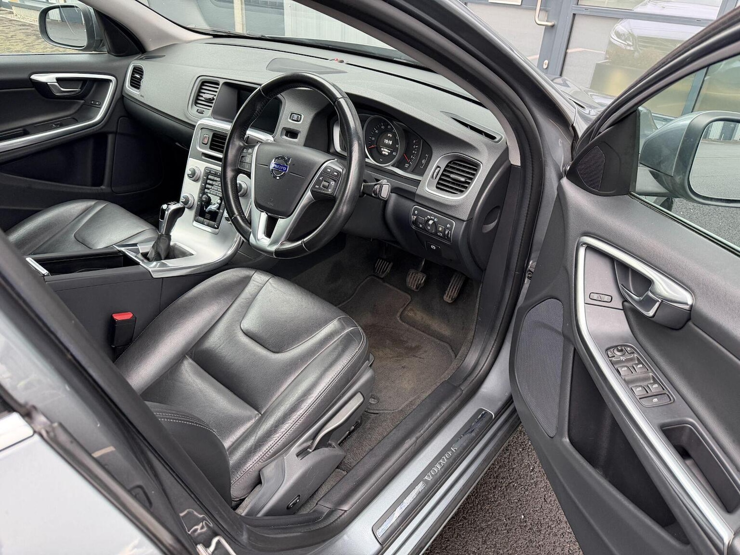 Used Volvo S60 2018 for sale - 77310736: Photo 12