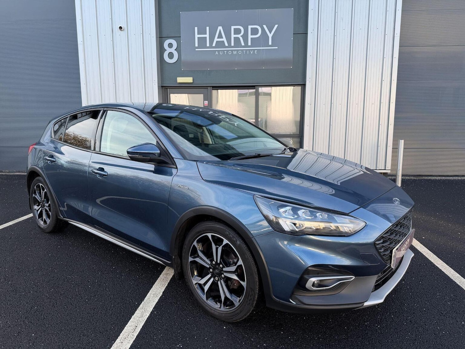 Used Ford Focus 2021 for sale - 76935335: Photo 1