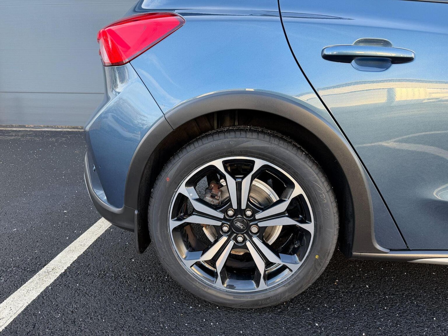 Used Ford Focus 2021 for sale - 76935335: Photo 19