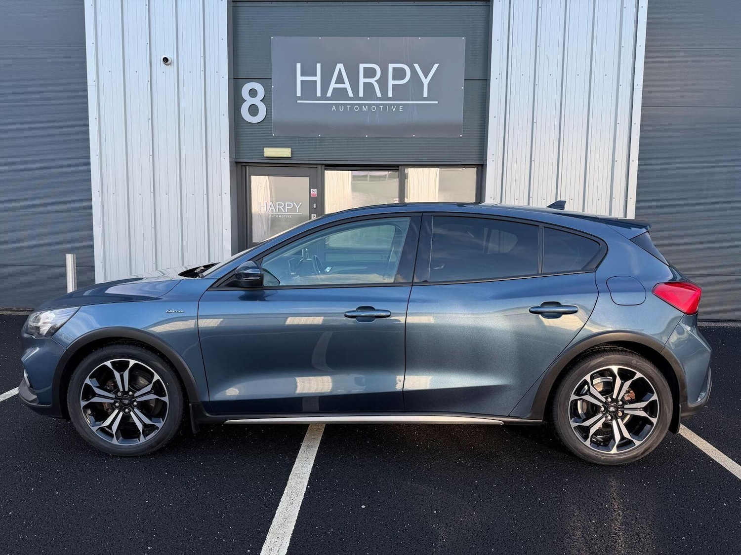 Used Ford Focus 2021 for sale - 76935335: Photo 9