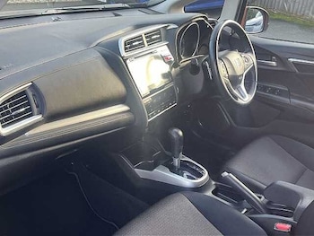 Used Honda Jazz 2018 for sale - 76389670: Photo