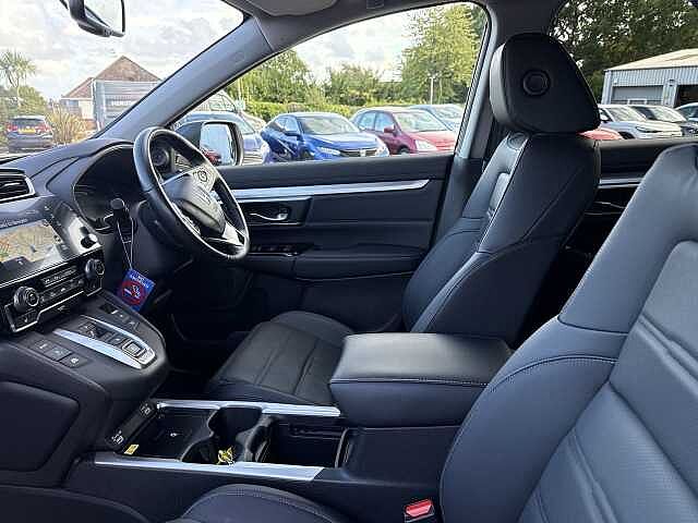 Used Honda CR-V 2021 for sale - 76033083: Photo 2