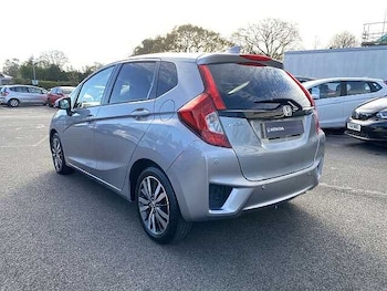 Used Honda Jazz 2017 for sale - 76716432: Photo