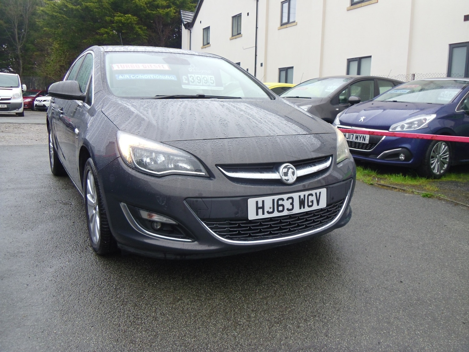 Used Vauxhall Astra 2013 for sale - 78039007: Photo 1
