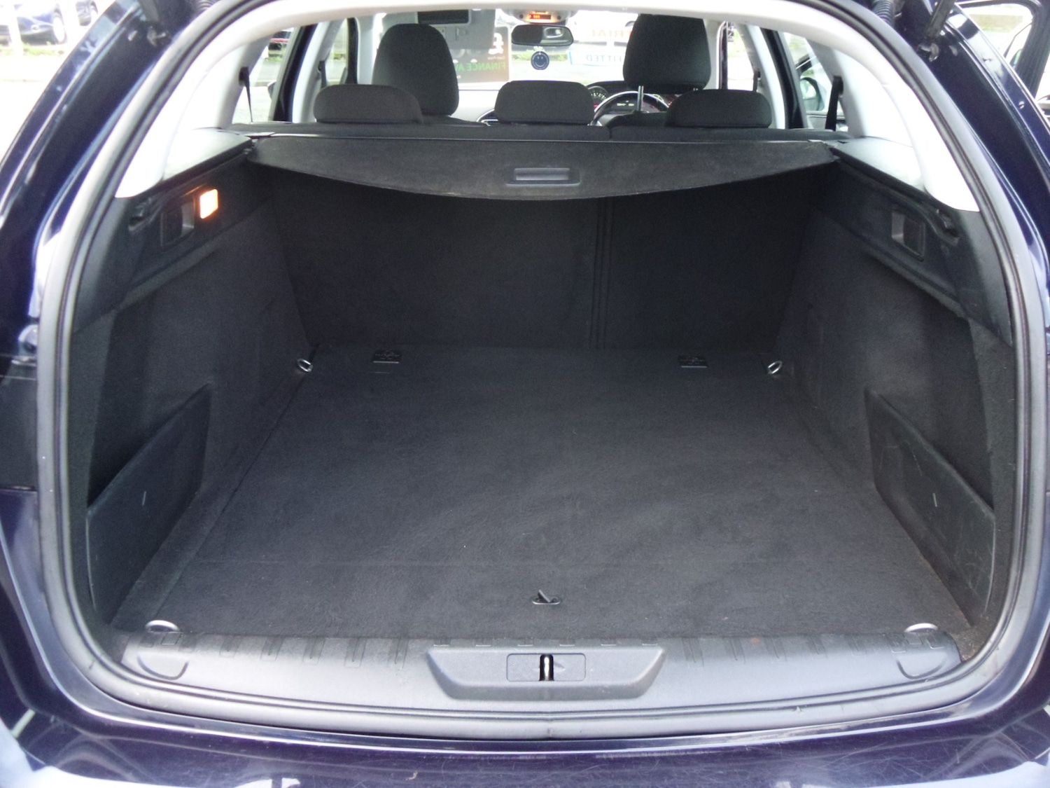 Used Peugeot 308 2017 for sale - 76681789: Photo 11