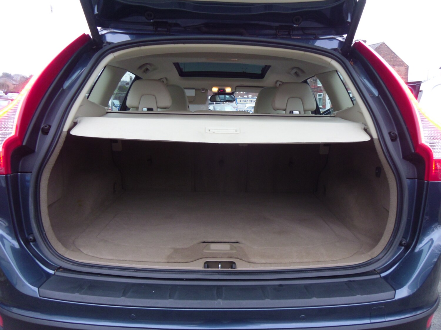 Used Volvo XC60 2011 for sale - 77365606: Photo 10