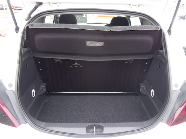 Used Vauxhall Corsa 2012 for sale - 76181582: Photo 10