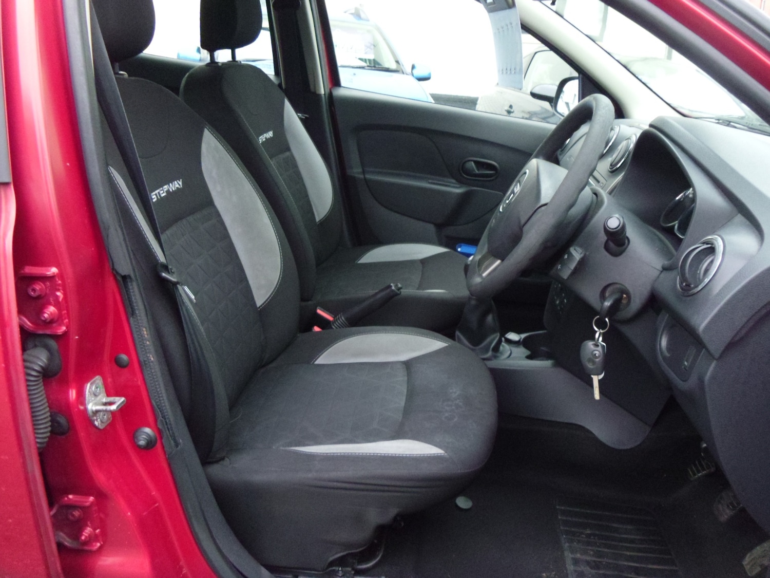 Used Dacia Sandero Stepway 2014 for sale - 77033155: Photo 8