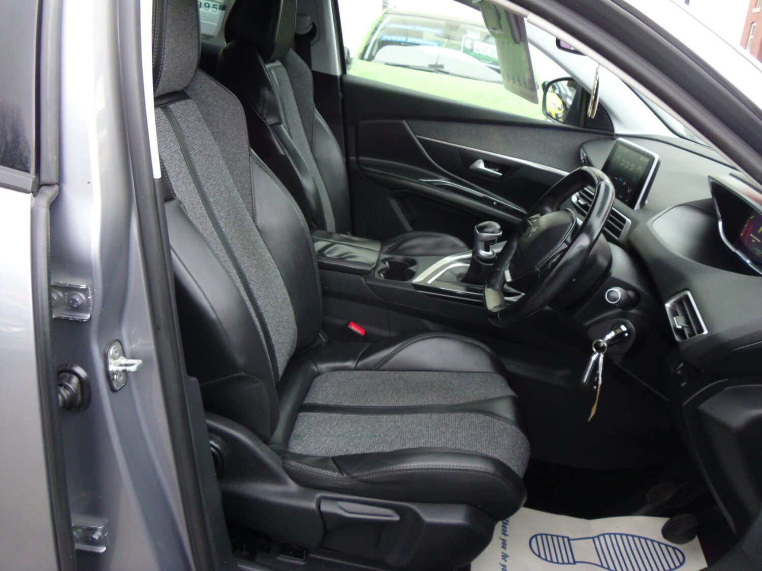 Used Peugeot 3008 2017 for sale - 78176211: Photo 8