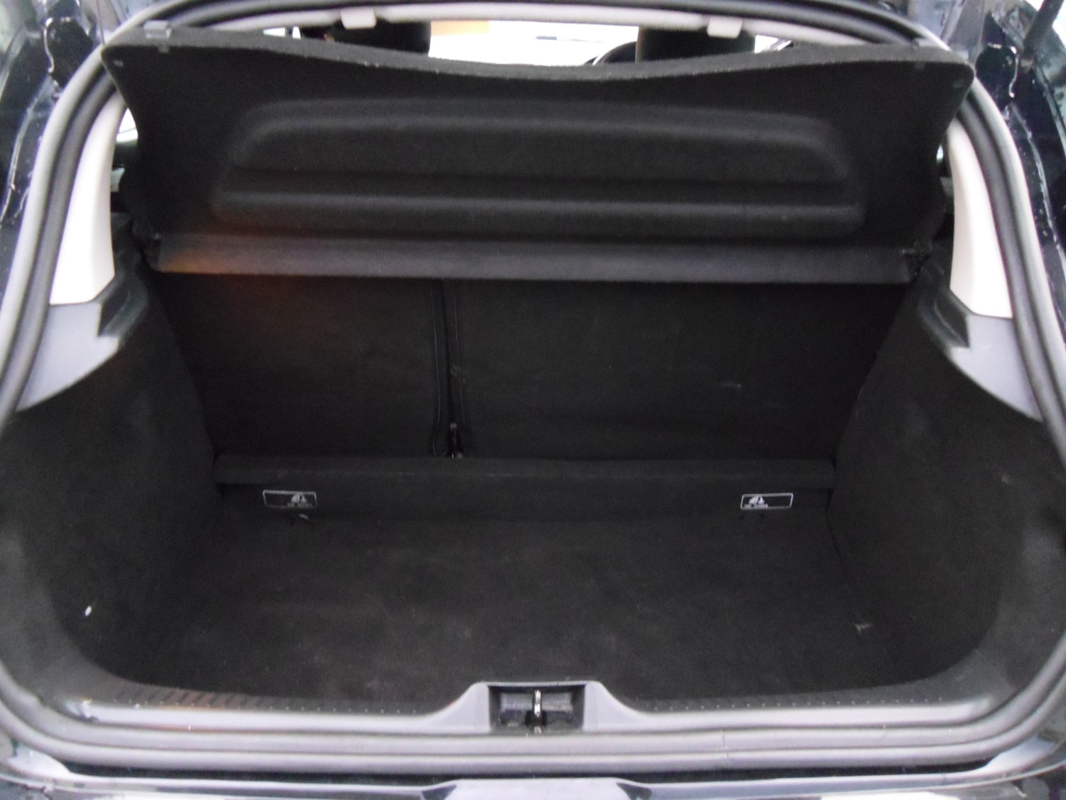 Used Renault Clio 2015 for sale - 76971189: Photo 10