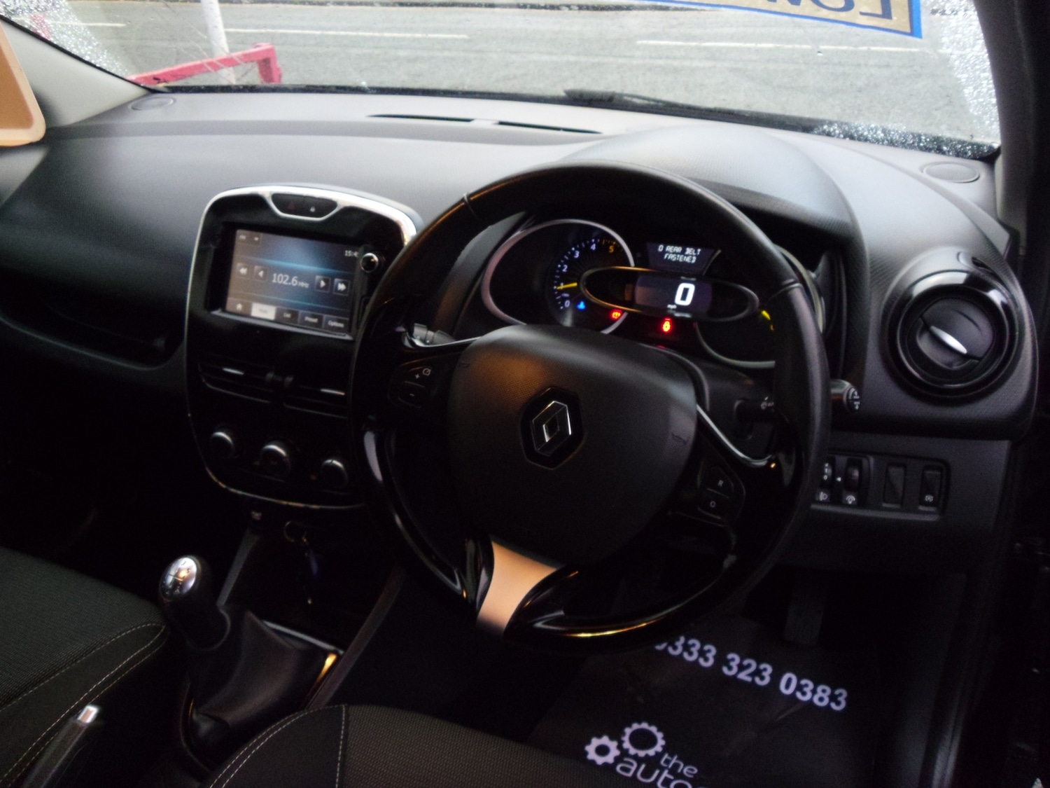 Used Renault Clio 2015 for sale - 76971189: Photo 7