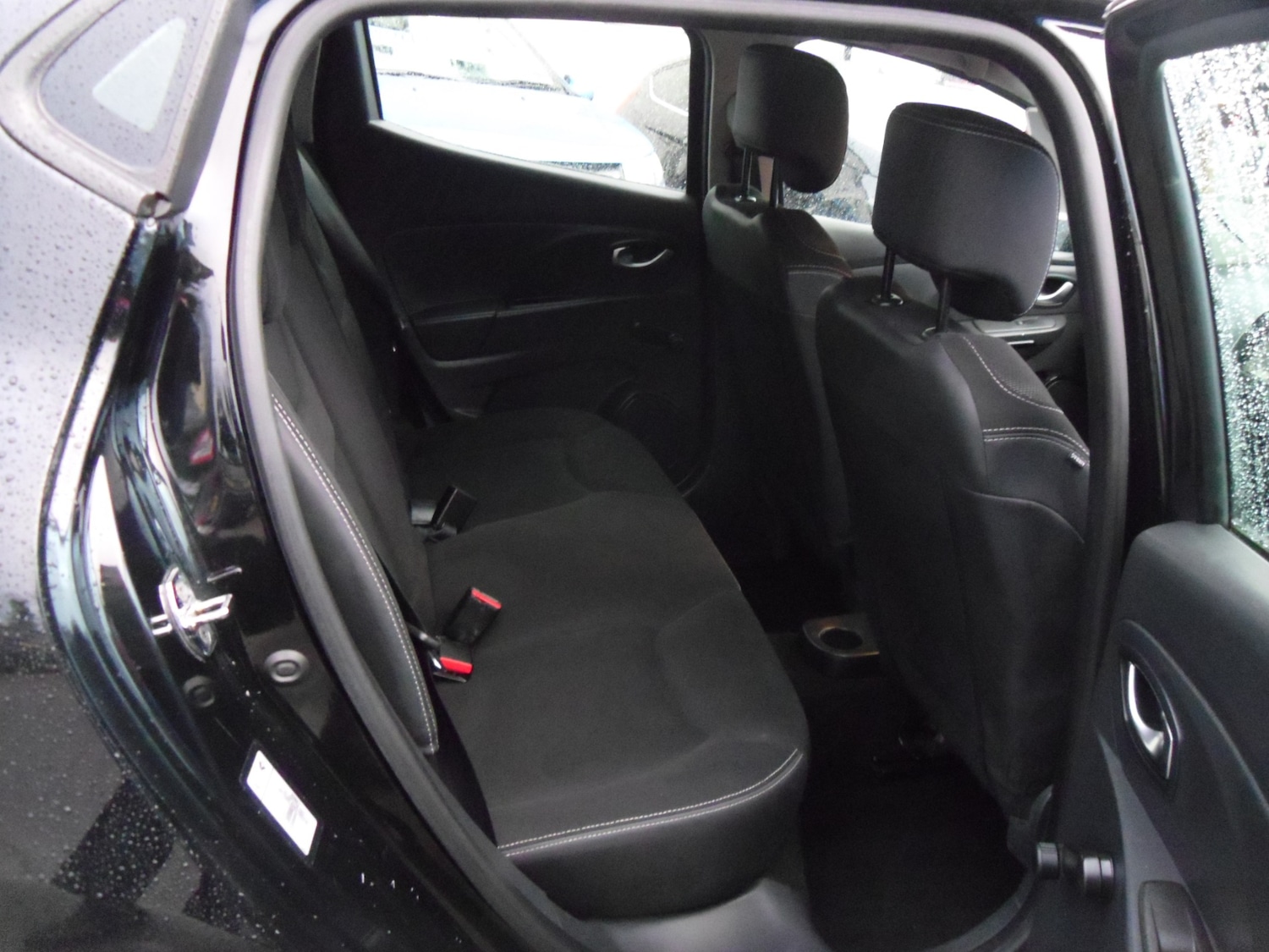 Used Renault Clio 2015 for sale - 76971189: Photo 9