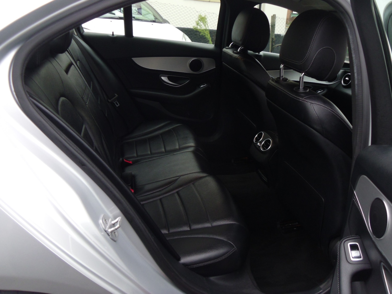 Used Mercedes-Benz C Class 2014 for sale - 76719266: Photo 9