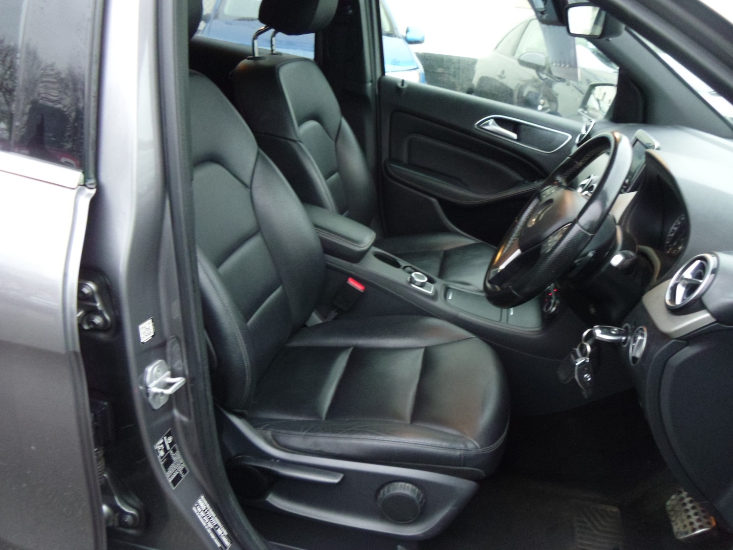 Used Mercedes-Benz B Class 2014 for sale - 77034015: Photo 8